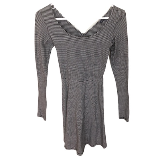 🌻American Eagle striped dress - Picture 1 of 3